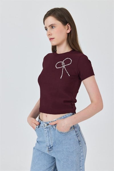 Bordo İnci Kurdele İşlemeli Crop Slim Fit Tişört 2229
