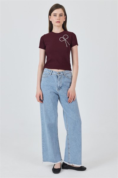 Bordo İnci Kurdele İşlemeli Crop Slim Fit Tişört 2229