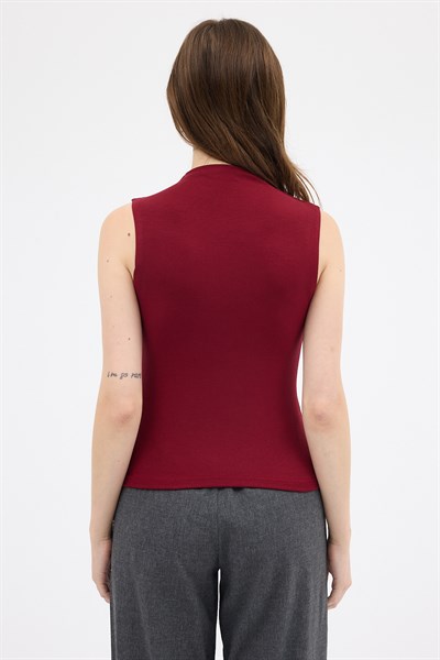 Bordo Kadın Kolsuz Yüksek Yaka Body 8155A