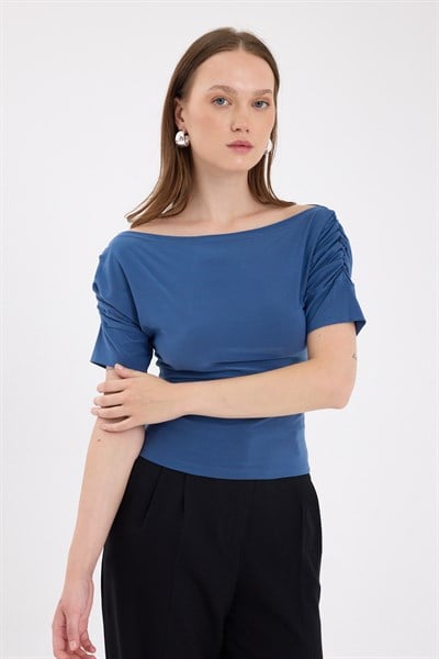 İndigo Kayık Yaka Kol Büzgülü Bluz 2515