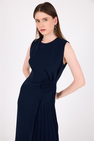 Laci Çiçek Detaylı Pliseli Midi Abiye Elbise 251671