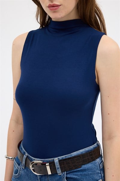 Laci Kadın Kolsuz Yüksek Yaka Body 8155A