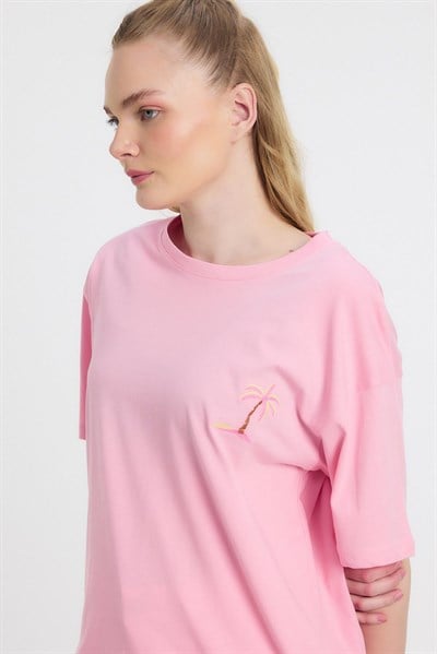 Pembe Bisiklet Yaka Nakışlı Tişört 2150-16M