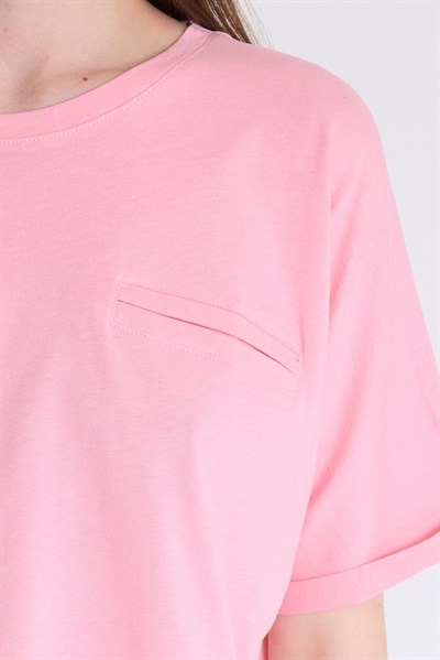 Pembe Cep Detaylı Bisiklet Yaka Crop Tişört 2136M