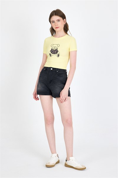 Sarı Ayıcık Baskılı Leopar Detaylı Slim Fit Crop Tişört 0549