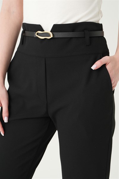 Siyah Bel V Kesim Kemerli Pantolon 8404A