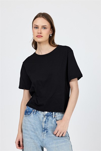 Siyah Bisiklet Yaka %100 Pamuk Relaxed Fit Tişört 2142M
