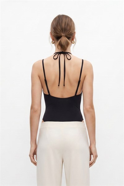 Siyah İnce Askılı Dantel Detaylı Çıtçıtlı Bodysuit 3235