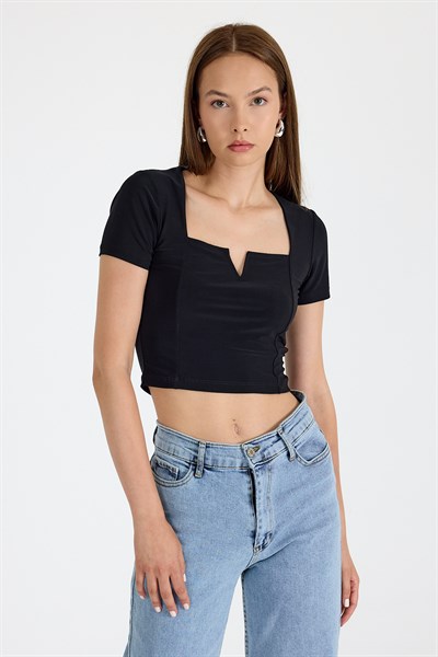 Siyah Kare Yaka V Kesim Detaylı Crop Bluz 10432