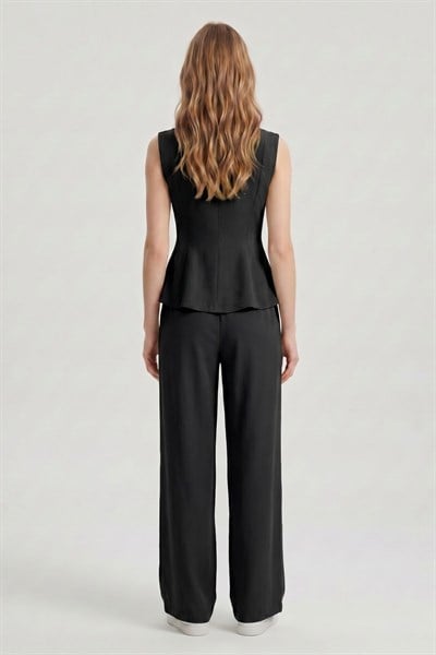 Siyah Sıfır Kol Peplum Bluz Bol Paça Pantolon Takım 18007
