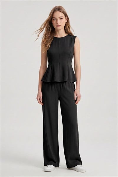 Siyah Sıfır Kol Peplum Bluz Bol Paça Pantolon Takım 18007