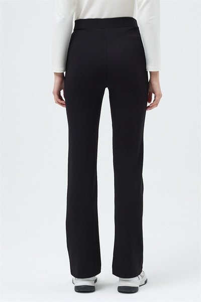 Siyah Straight/Düz Kesim Yüksek Bel Nervür Dikişli Örme Pantolon TCR-6873A