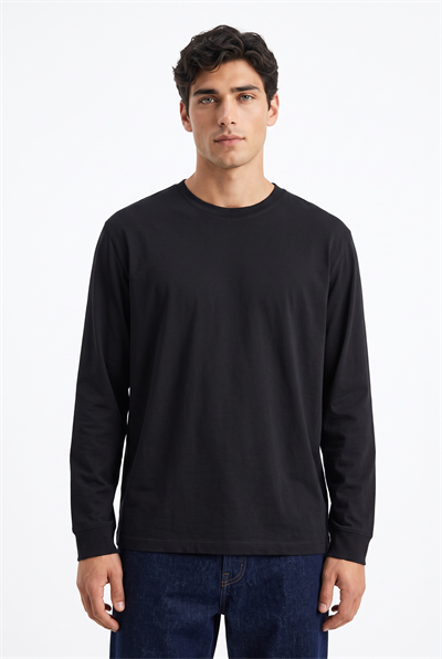 Noir Essential Long Sleeve Tee