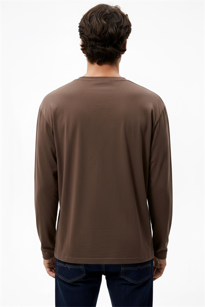 Noir Essential Long Sleeve Tee