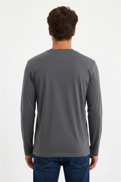 Noir Essential Long Sleeve Tee