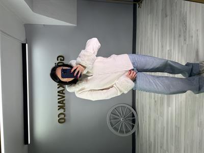 PELUŞ DETAYLI TRİKO HIRKA