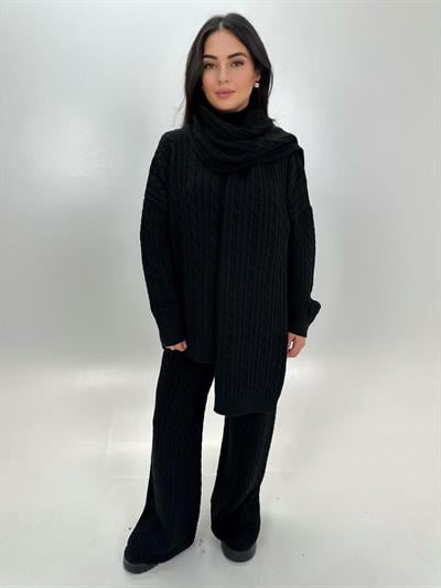 SİYAH ATKILI MARKA MODEL PANTOLON TRİKO TAKIM