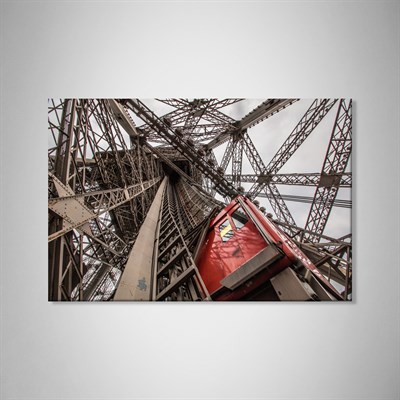 PARİS – Eiffel’in Çelik Mimarisi ile “Yukarıya Doğru Güç”