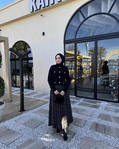 Buklet Dokulu Hırka Siyah