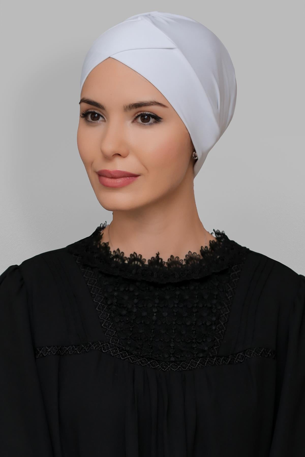 Beyaz Pratik Hazır Geçmeli Tesettür Bone Sandy Kumaş Çapraz Büzgülü 1801_42
