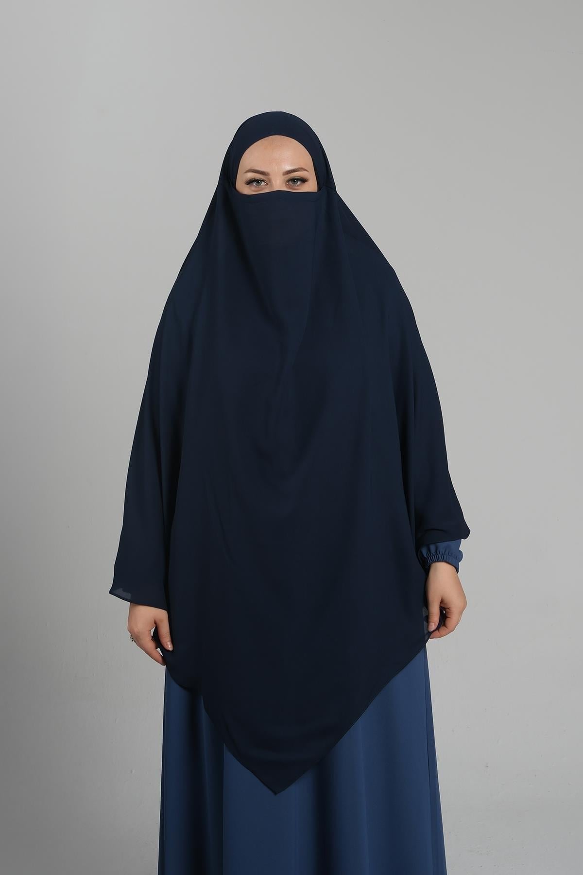 Lacivert Pratik Hazır Geçmeli Tesettür Eşarp Medine İpeği Bağcıklı Sufle Hijab 2301_02