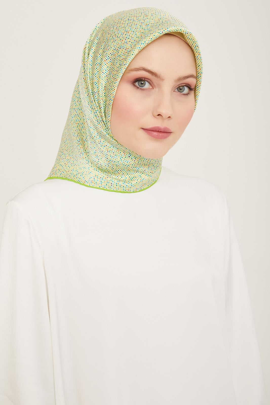 Fosfor Yeşil Puantiye Desenli Lüks İpek Tivil Eşarp 