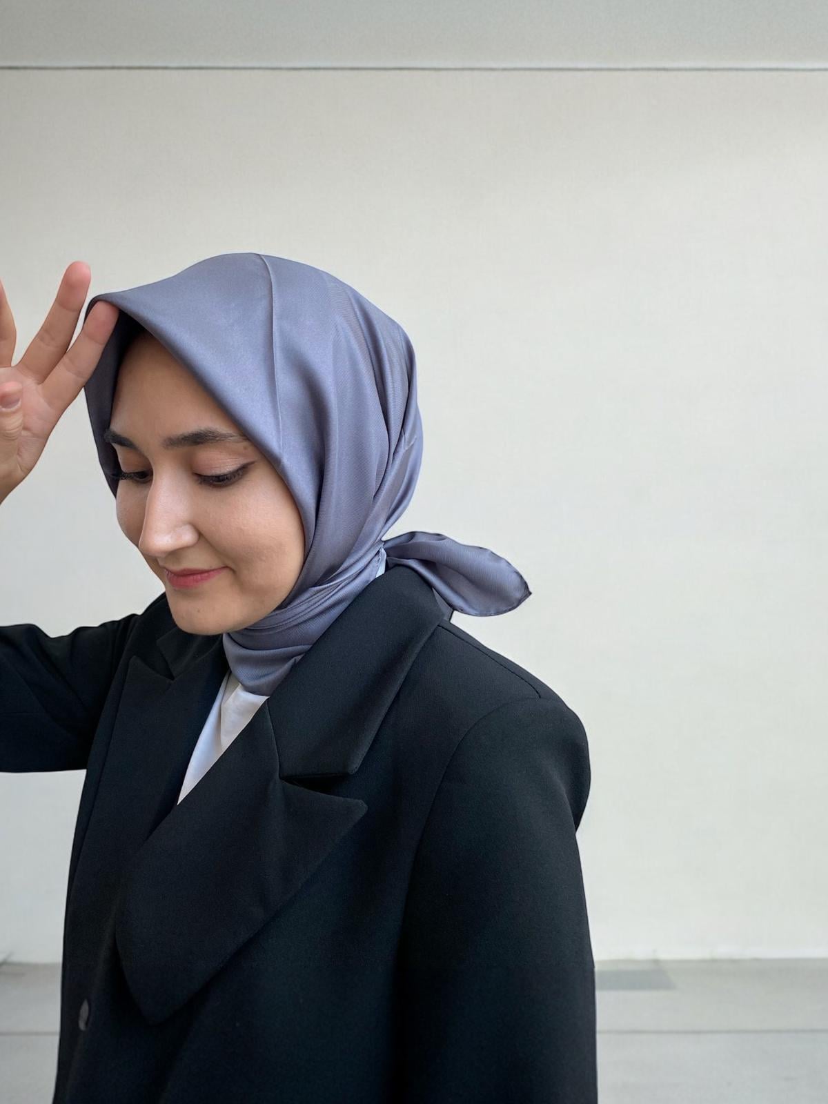 Armine Gri Düz Renk Tivil İpek Eşarp 10D02-17