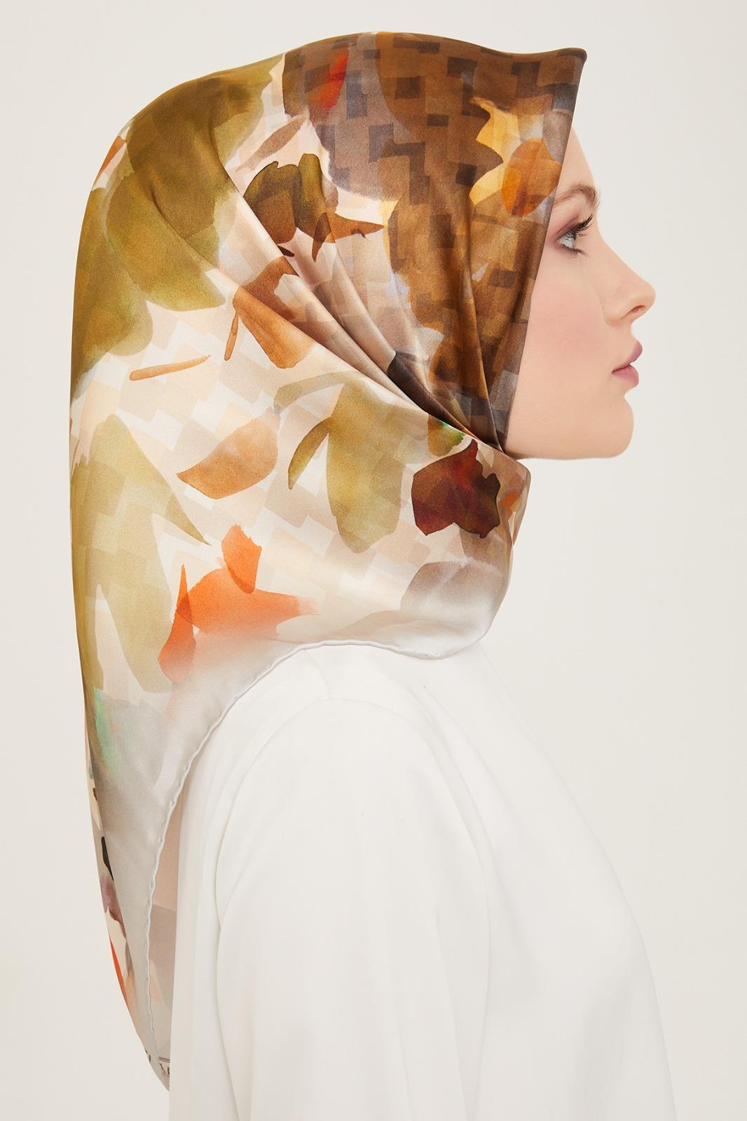 Armine Gümüş Batik Çiçek Desenli Lüks İpek Fular
