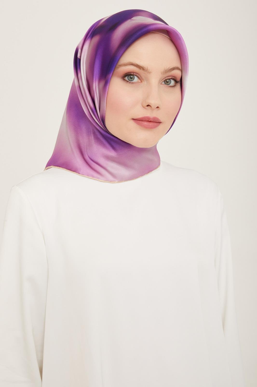 Armine Lila Cappuccino Çiçek Desenli İpek Eşarp Elegant Tivil Gösteriş