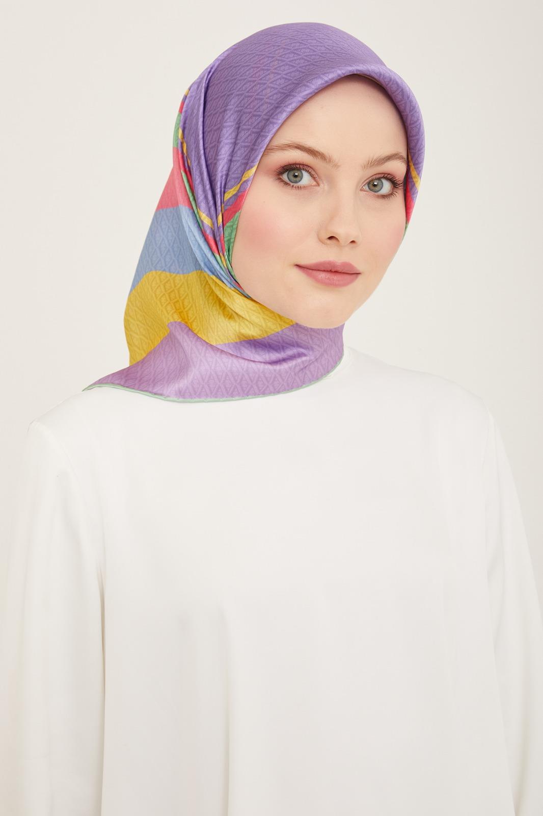 Lila Sarı Mavi Monogram Desenli Lüks İpek Eşarp