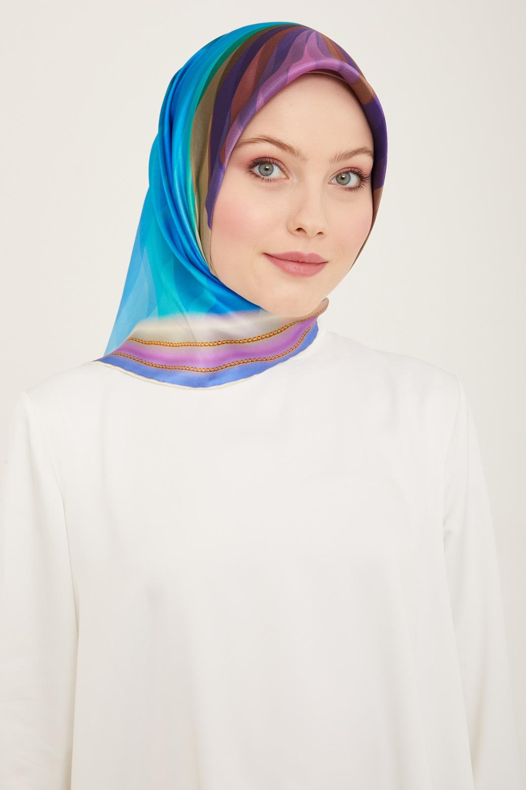 Lüks Hologram Desen Sura İpek Eşarp Mor Mavi Armine Elegance