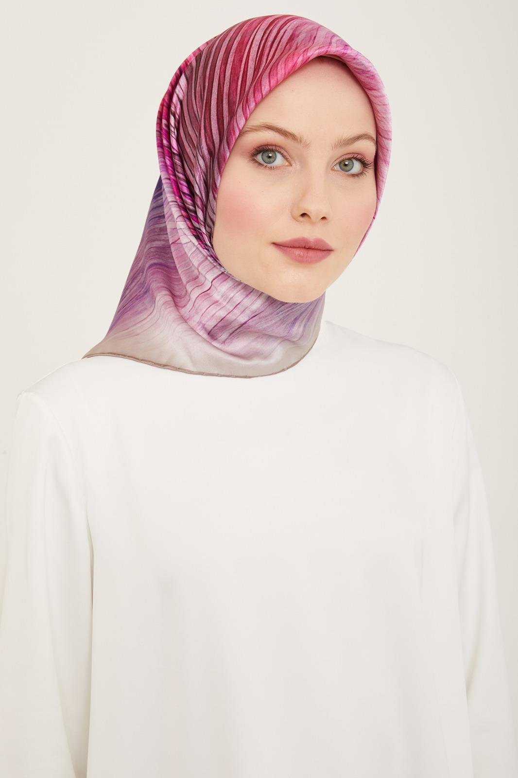 Armine Mor Pembe Elegant Çizgili Sura İpek Eşarp