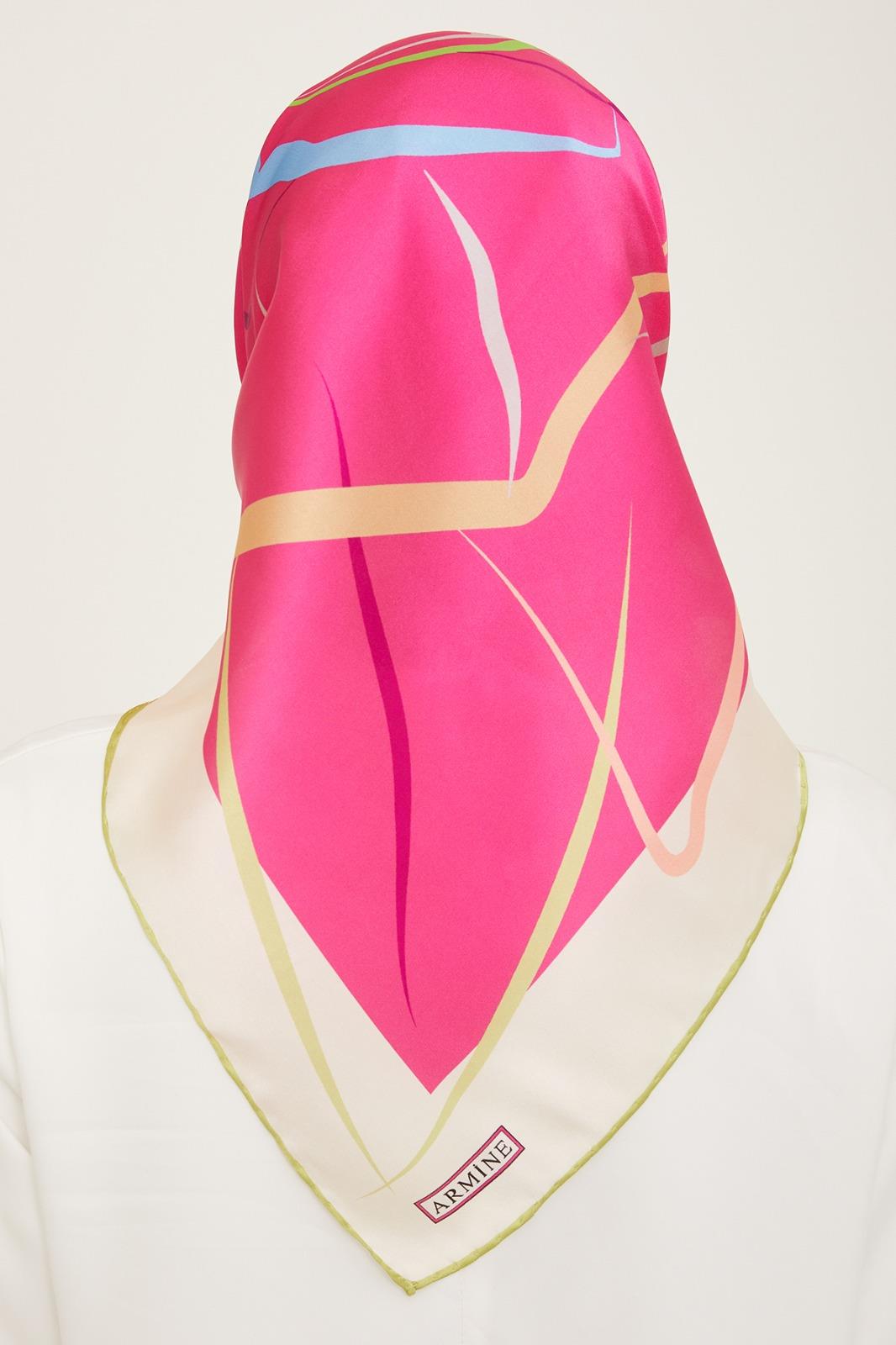 Pastel Yeşil Çiçek Desenli İpek Sura Eşarp Kadın Moda Aksesuarı