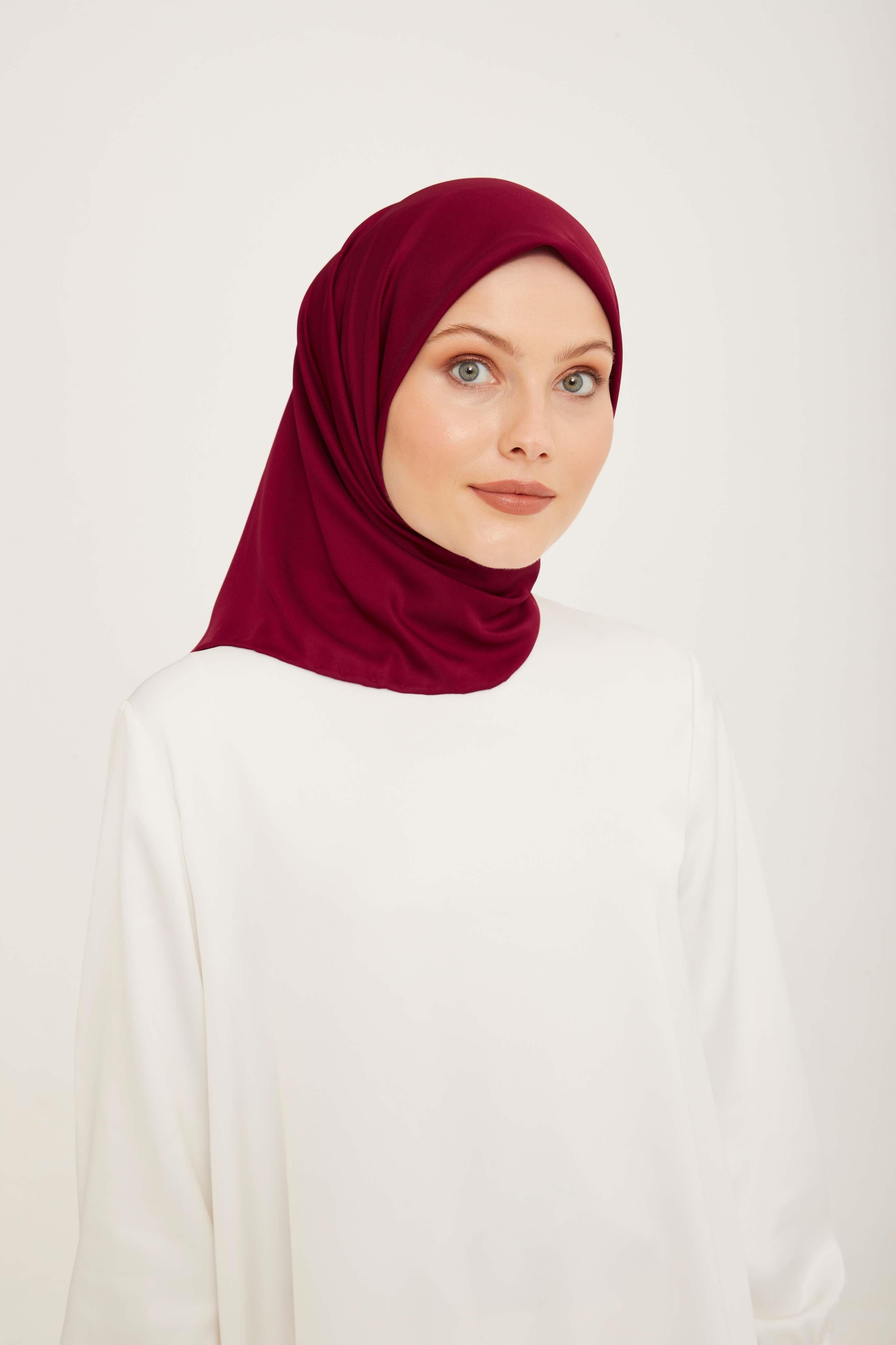 Armine Bordo Minimalist Düz Renk Fon Eşarp 882
