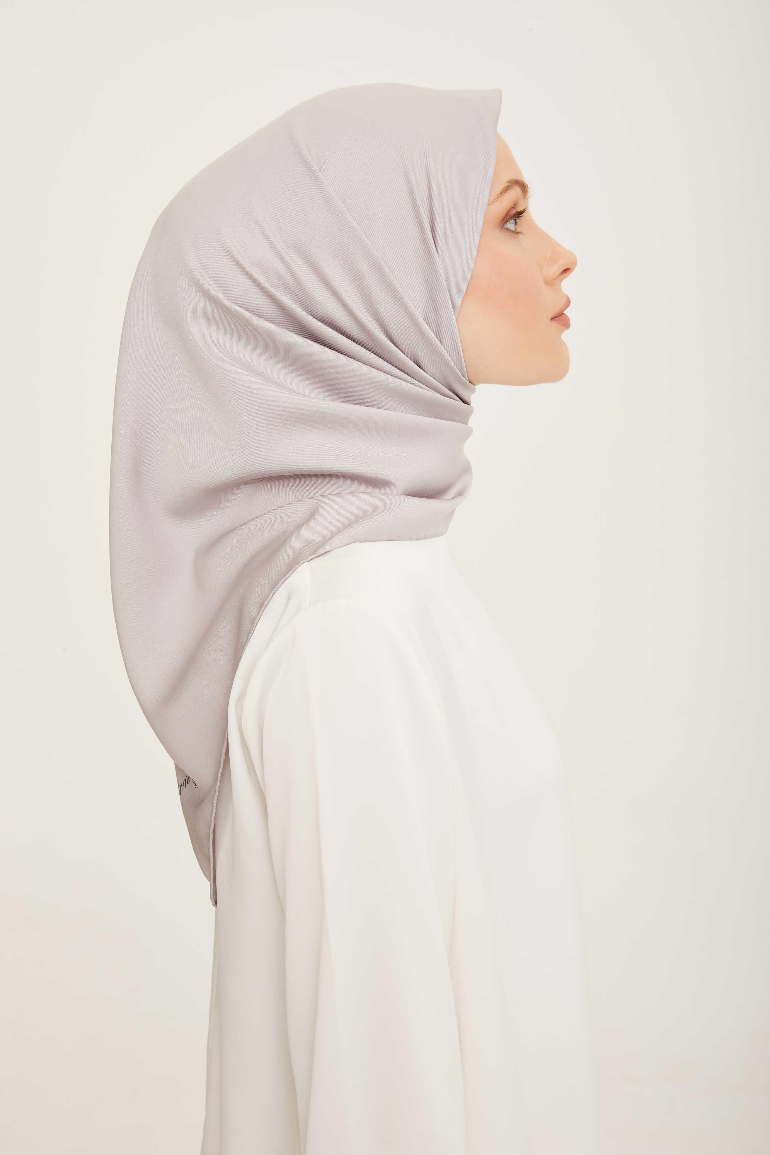 Gümüş Zarafet Düz Renk Fon Eşarp Arminestyle