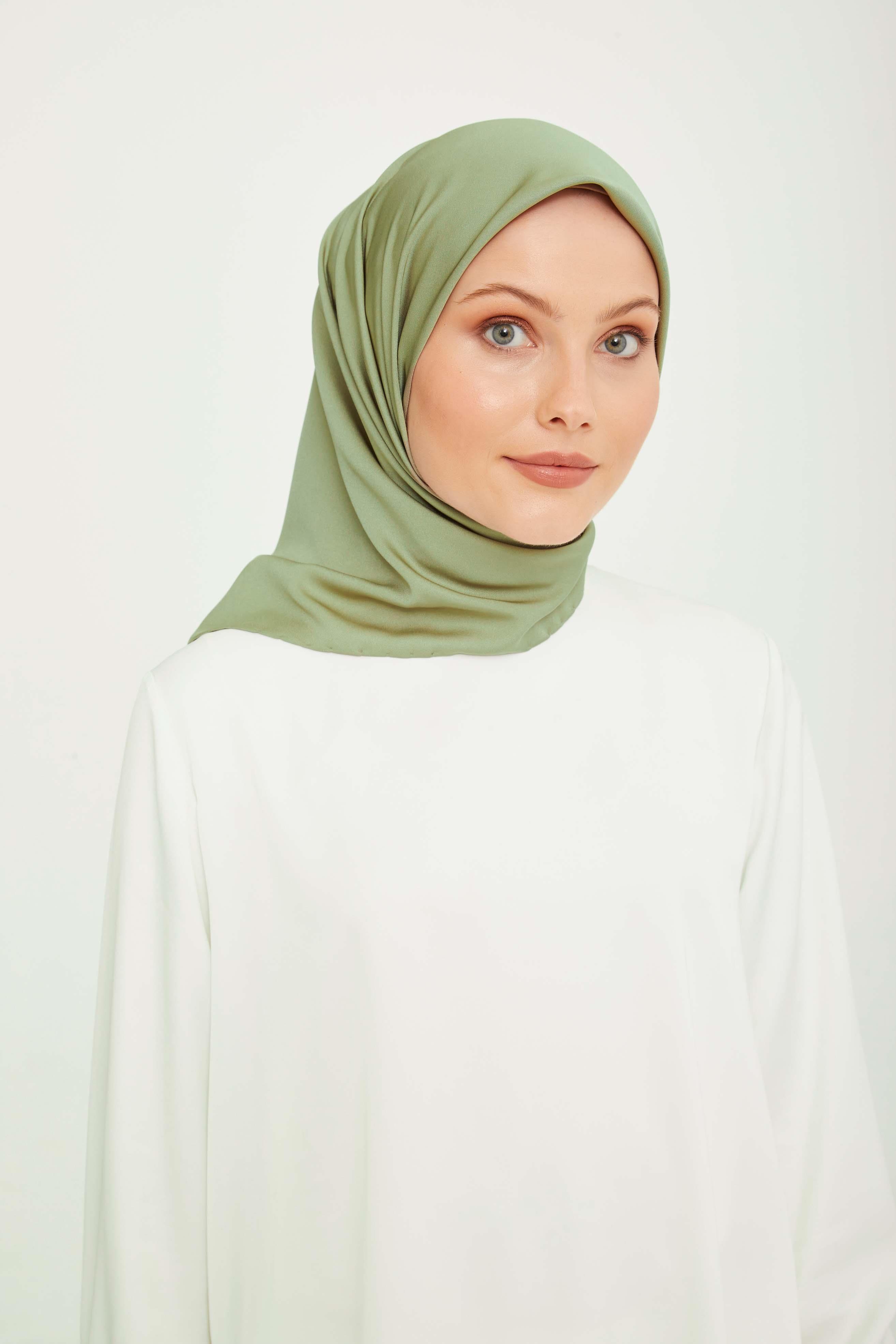 Doğal Küf Yeşili Minimalist Armine Fon Eşarp
