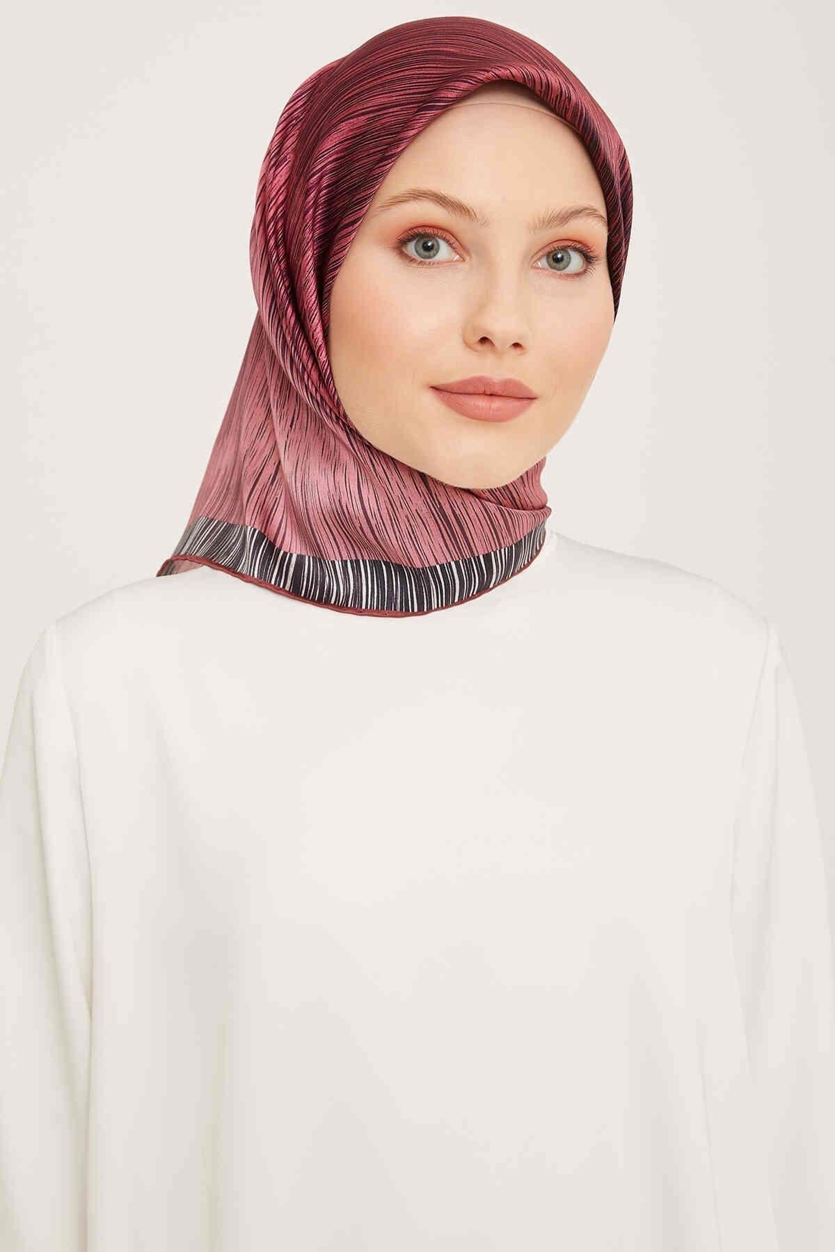 Armine Sura İpek Eşarp 9005-33 Pembe Karışık Desen