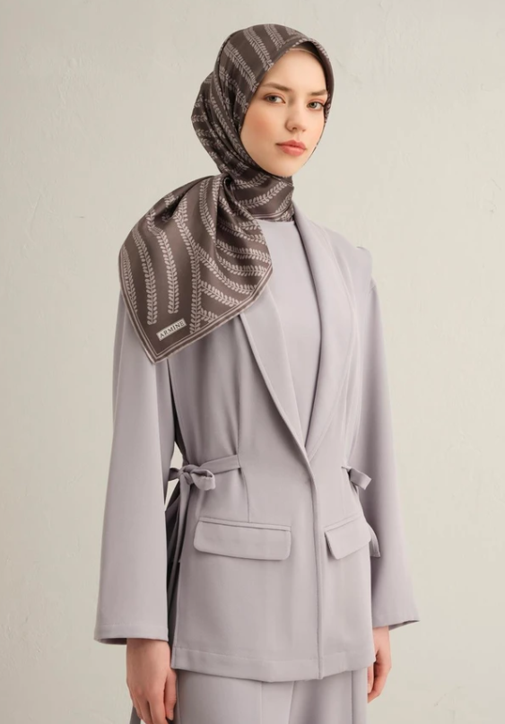 Armine Sura İpek Eşarp 9351-86 Gri Karışık Desen 