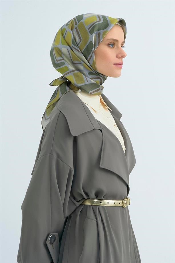 Armine Sura Saf İpek Eşarp IST 9504 - 32 Yeşil Soyut Desen