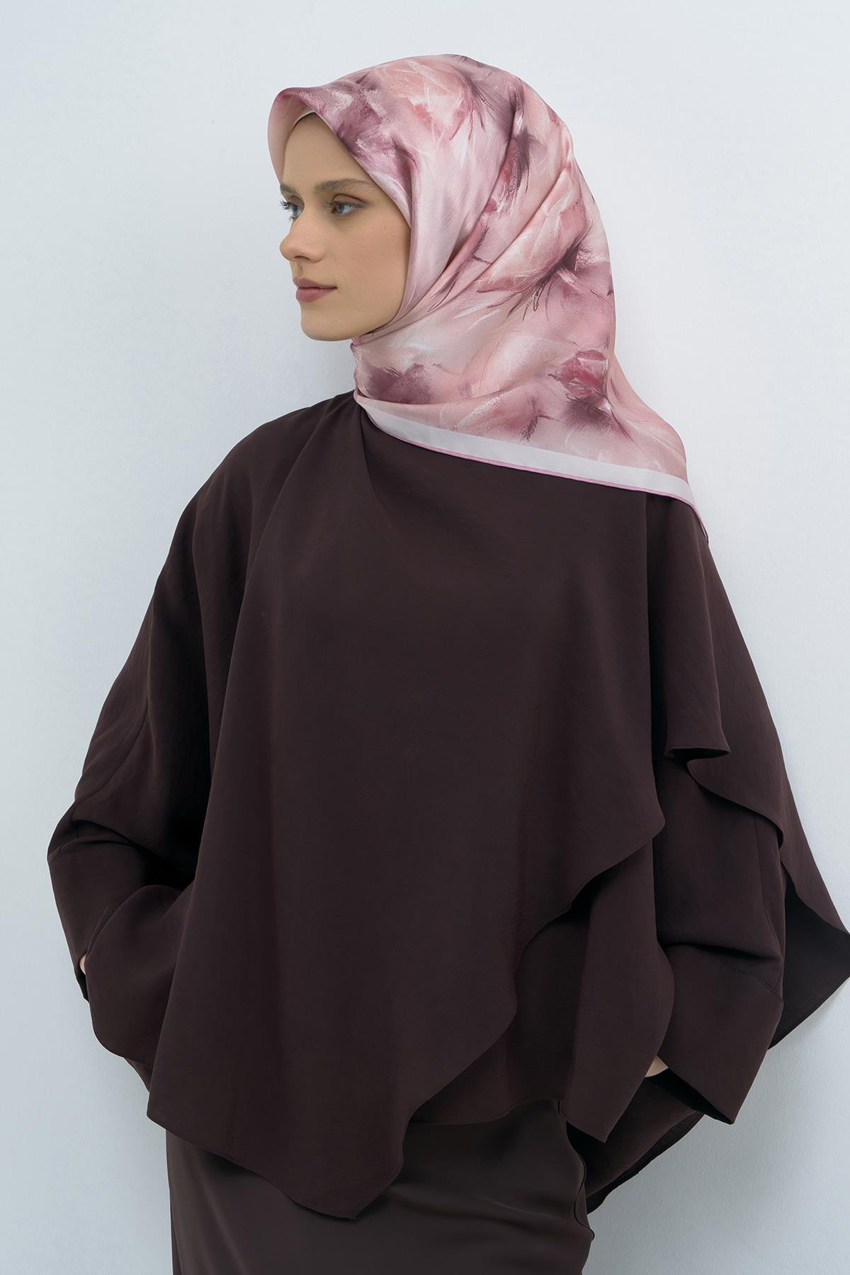 Armine Sura Saf İpek Eşarp 9515 - 32 Pembe Pudra Pastel Çiçek Desen