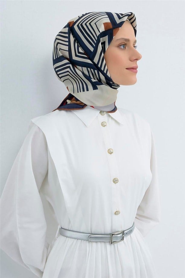 Armine Sura Saf İpek Eşarp 9534 - 80 Lacivert Kırmızı CamelSoyut  Desen