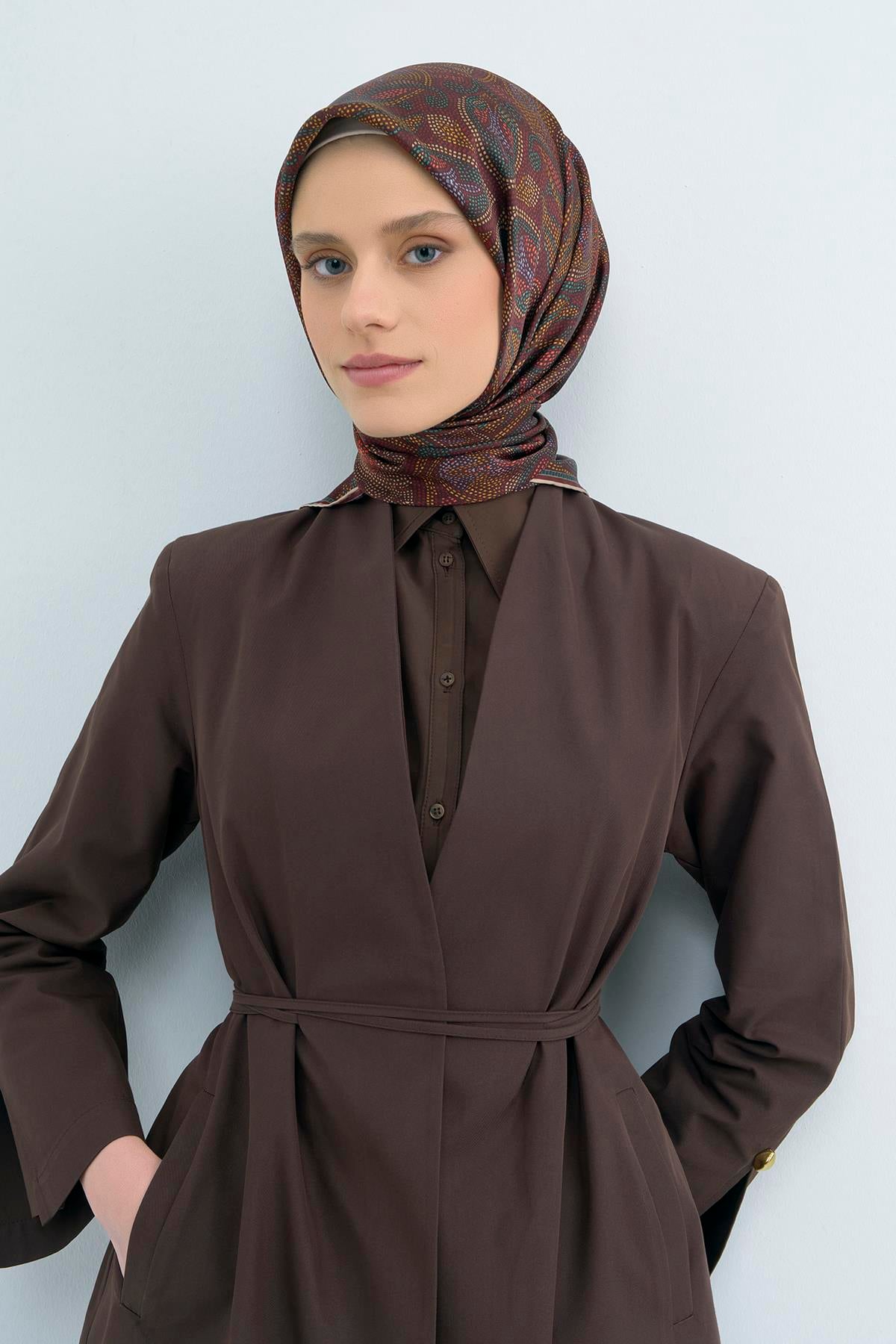 Armine Sura Saf İpek Eşarp 9540 - 34 Bordo Batik Desen