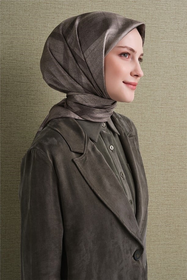 Armine Sura Saf İpek Eşarp 9618 84 Vizon Batik Desen 