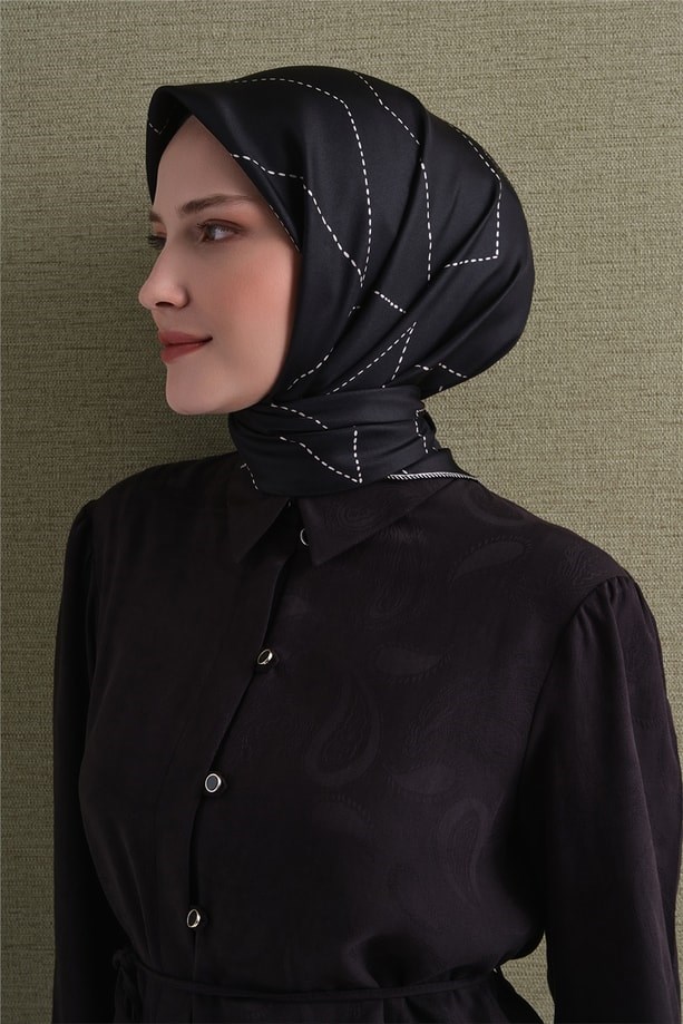 Armine Sura Saf İpek Eşarp 9642 39 Siyah  Çizgi Desen 