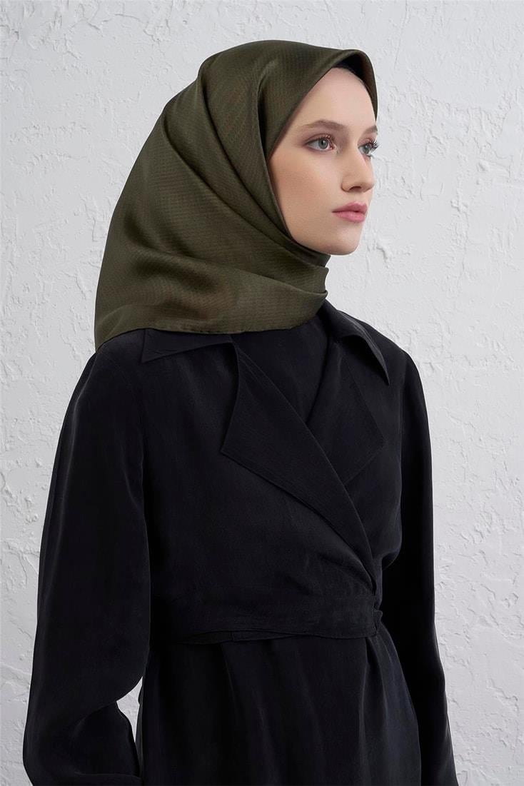Armine Sura Saf İpek Eşarp IST 9415 -  03 Haki  Düz Desen