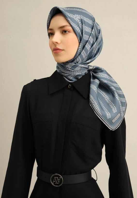 Armine Tivil İpek Eşarp 9351-39 Mavi Karışık Desen 