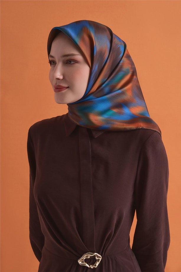 Armine Tivil Saf İpek Eşarp 9605 56 Kahverengi Soyut Desen 