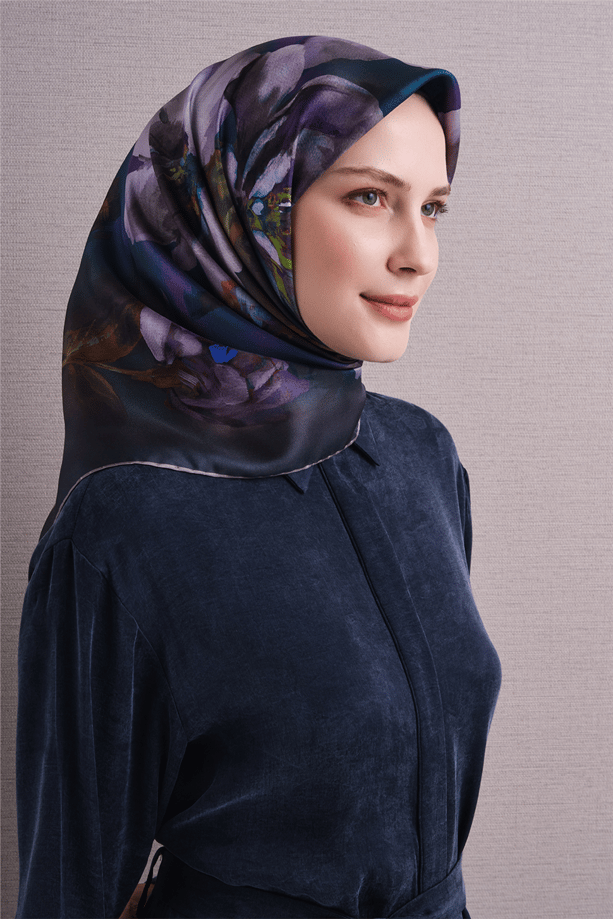 Armine Tivil Saf İpek Eşarp 9611 23 Lacivert Çiçek Desen 