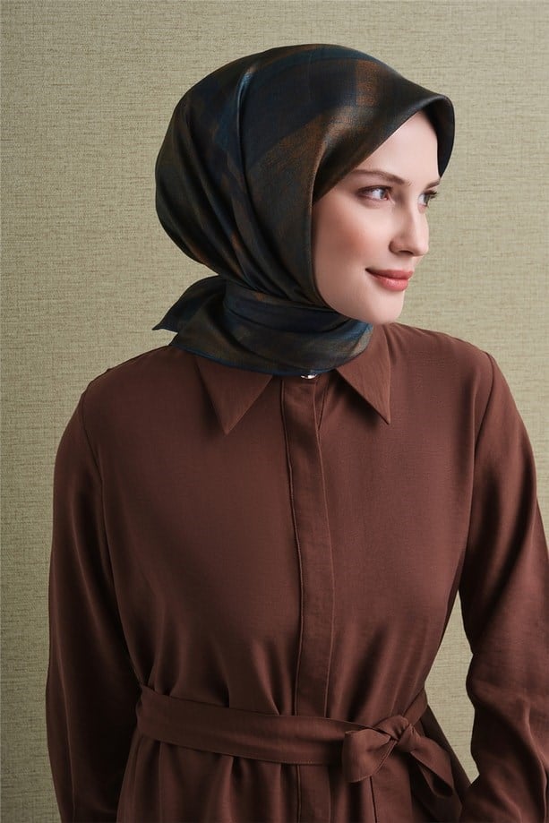Armine Tivil Saf İpek Eşarp 9618 07 Kahverengi Petrol Yeşili Batik Desen 