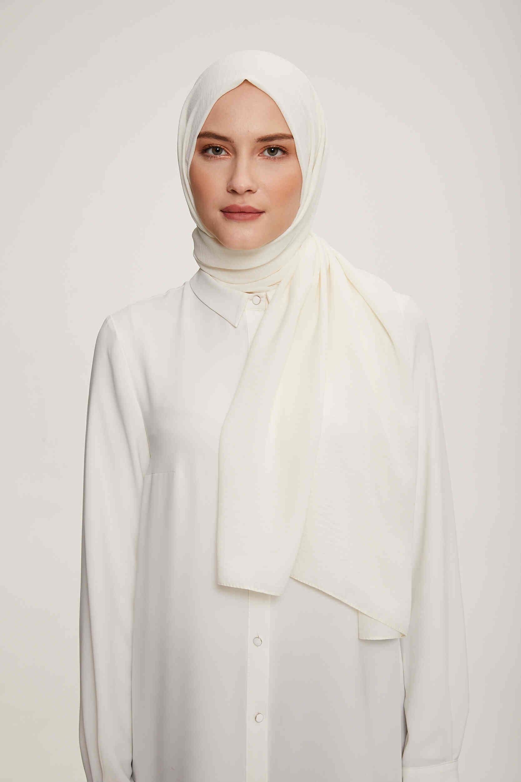 Armine Zarif Beyaz Şıklık İslamik Tesettür Şal